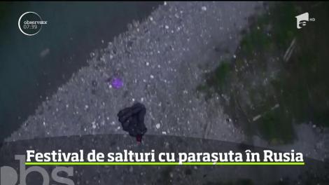 Festival de salturi cu parașuta în Rusia