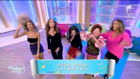 Doamne, ce apariție și ce VOCE de rockstar! Viviana Sposub, frumoasa prezentatoare de la Observator, a făcut show la „Prietenii de la 11”