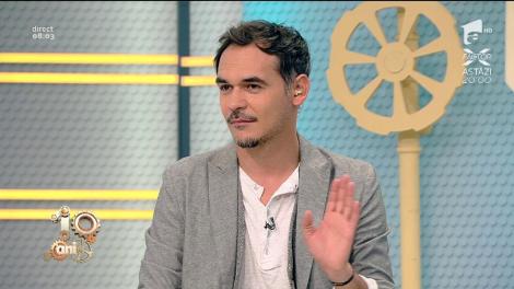 Răzvan, dezamăgit de vestea dată de Dani: „Te-ai îmbrăcat frumos degeaba. Pe ucenice le sunăm cu video”