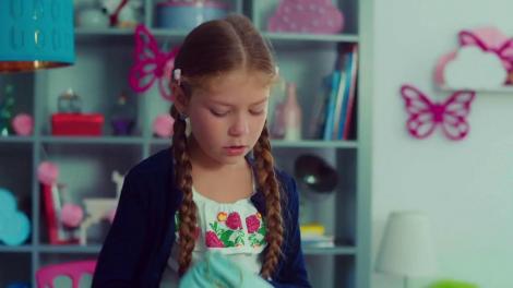 La aflarea veștii că părinții vor divorța, Mara fuge de acasă