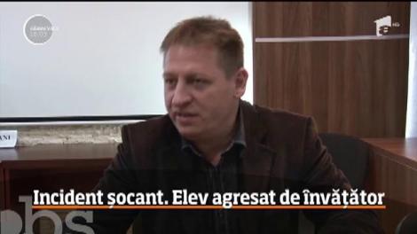 Incident revoltător într-o școală! Un învățător și-a ieșit din fire și ar fi strâns de gât un elev! De la ce a pornit totul