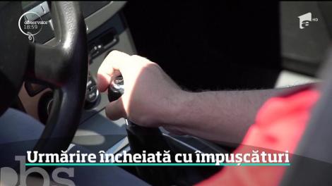 Alertă în Capitală. Un şofer a scăpat de barajul Poliţiei şi a reuşit să fugă, deşi agenţii trăgeau focuri de armă asupra maşinii sale