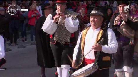 Maşinile au părăsit marile bulevarde din centrul oraşului Madrid, pentru a face loc unei turme de aproximativ 2000 de oi