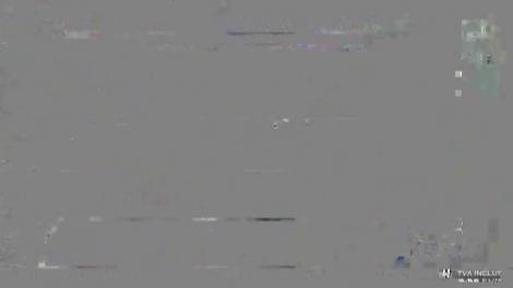 Pumni în loc de mângâieri! O mamă a fost snopită în bătaie cu fiica de un an în brațe