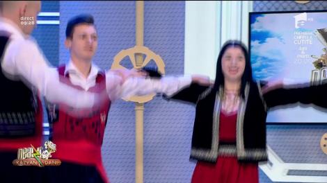 Ansamblul KYMATA al Uniunii Elene din România - Filiala Prahova, dans spectaculos în platoul Neatza