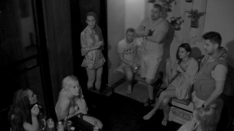 Razvan, despre comportamentul iubitei lui, Cati: ”Este pe cale să cădă în ispită. Eu mă retrag. Mă jur că nu o să mai știe nimic de mine”