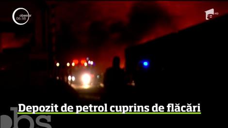 Incendiu masiv la un depozit de petrol din China