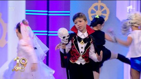 Andreas Maxer cântă, la Neatza, melodia „Halloween”