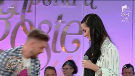 Andra şi Marius sunt împreună de 10 ani! Se cunosc încă din timpul şcolii generale: "Era și cu mine și cu alta. Dar l-am iertat!"