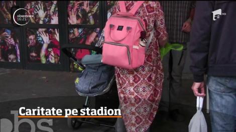 Suporterii Universităţii Cluj au venit în sprijinul sutelor de nevoiaşi din oraş printr-o donaţie de haine groase
