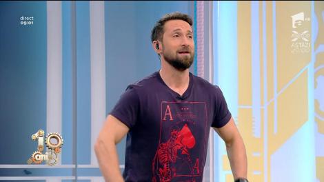 ”Sex bomb, sex bomb”. Dani dansează sexy în perechea de pataloni care... ”îl obligă”...! ”Parcă sunt la gimnastică ritmică. Am tot timpul fesele strânse și spre înainte”