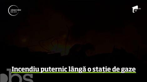 Incendiu puternic l&acirc;ngă o staţie de gaze din Hunedoara