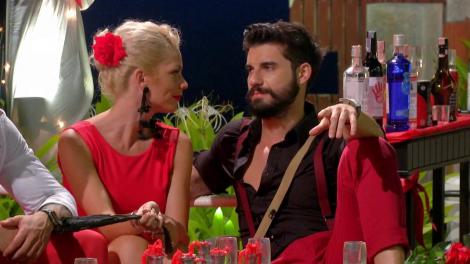 Hannelore joacă la două capete! Un mesaj trimis cu subînţeles lui Andi, aruncă totul în aer!