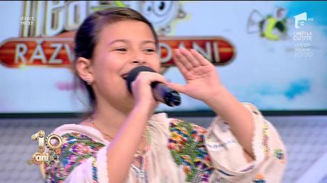 Elisa Popovici c&acirc;ntă, la Neatza, melodia "Cine glasul mi-l ascultă"