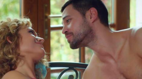 Petale de trandafir, libertate și multă iubire între Sonia și Alex: "Te iubesc!"