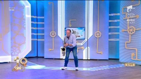 Flavius Teodosiu cântă, LIVE, la saxofon melodia "I'll Never Love Again (A Star Is Born)"