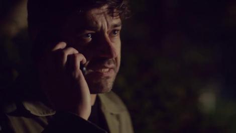 Alex, Sonia și Victor fug din casa familiei Caragea. Adrian anunță poliția: "Soția mea este schizofrenică, l-a răpit pe fiul nostru"