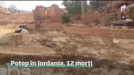 Inundaţii extrem de puternice în Iordania: 12 oameni au murit