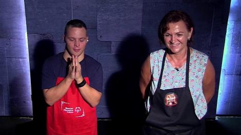 Un tânar cu sindromul Down a acceptat provocarea de la Chefi la cuţite!