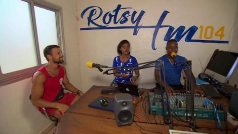 Mircea Zamfir a devenit DJ la Radio Rotsy FM din Madagascar!