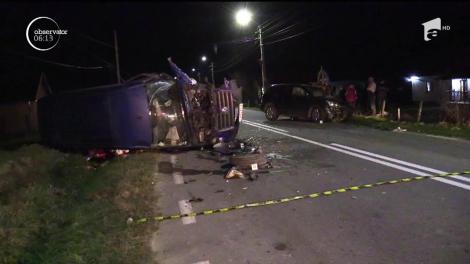 Accident în Cluj, şoferul unei dube a fost la un pas de moarte după ce un alt bărbat, care s-a urcat băut la volan, a intrat frontal cu maşina în el