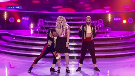 Jean de la Craiova se transformă în Amanda Lear - "Fever"