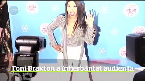 Toni Braxton a înfierbântat audiența de la un eveniment monden