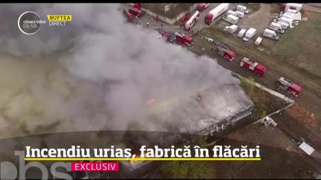 Incendiu uriaș lângă Bucureşti, în Buftea! Una dintre cele mai mari fabrici de prelucrare a cărnii din ţară a luat foc - VIDEO