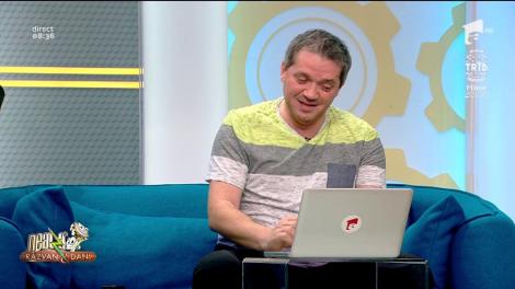 Smiley News. Cum se comportă doi câini când se simt vinovați