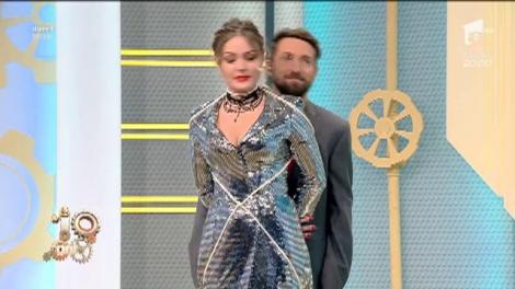 Număr incendiar de magie, la Neatza! Dani Oțil te îmbracă și te dezbracă în 10 secunde!