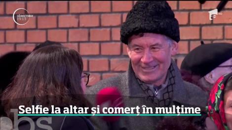 Catedrala Mântuirii Neamului, motiv de selfie la altar și de comerț în mulțime