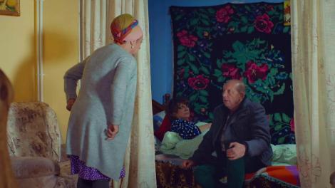 Sile o confundă pe nevasta-sa cu Roxana: "Ce cauţi, mă, cu ea în pat!"