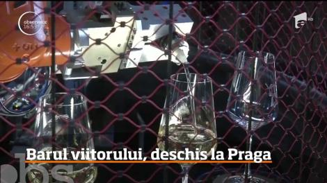 Primul local din Europa al cărui barman este un robot, deschis în Praga