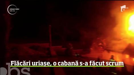 O cabană din lemn s-a făcut scrum la Bran. Pagubă mare pentru proprietari