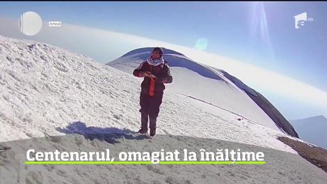 În ziua Centenarului Marii Uniri, doi alpinişti, tată şi fiică, au adus un omagiu  la înălţime României