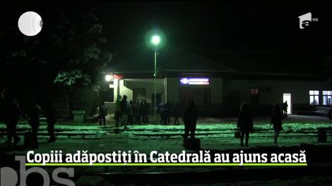 Copiii adăpostiți în Catedrală au ajuns acasă
