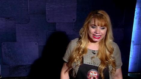 Mariana Calfa, pictorița de la castel, aduce informații din altă dimensiune prin tablourile sale: "Am pictat un demon"