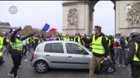 Macron dă înapoi. Carburanții nu se scumpesc în Franţa