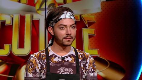 Alex Spiridon, fratele spiritual al Marianei Calfa, a scris șapte cărți în stil postmodernism: "Mai am nevoie de multă celebritate ca să le pot publica"