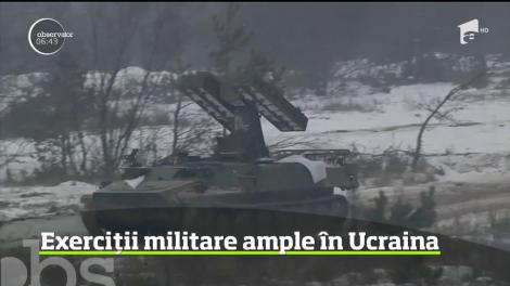 Demonstraţie de forţă a Ucrainei în pline tensiuni în relaţia cu Rusia pe fondul conflictului din largul coastelor Crimeei