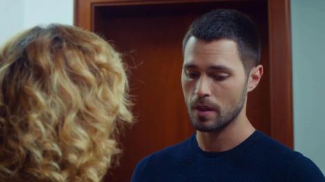 Mara îi surprinde pe Alex și Sonia când se sărută