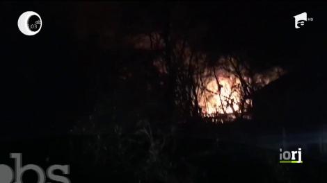 Incendiu puternic la o gospodărie din judeţul Gorj