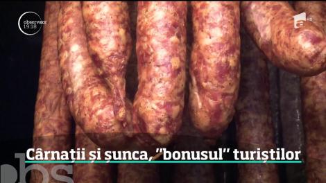 Cârnații și șunca, ”bonusul” turiștilor care ajung în Mărginimea Sibiului