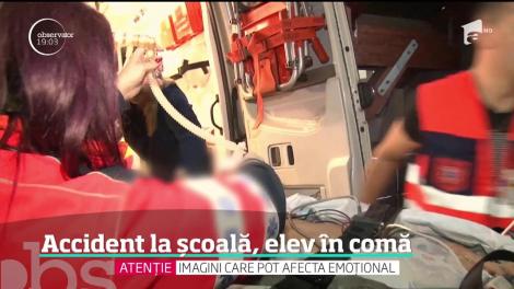 Un elev din Târgovişte, în comă la spital, după ce a căzut în gol de la etajul doi al Liceului de Arte