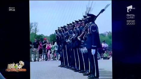 Smiley News. Spectacol cu arme de război, pe stradă