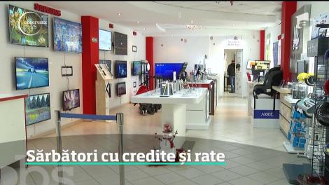 Crăciun în rate. Românii cheltuiesc pentru sărbătorile de iarnă mai mult decât îşi permit