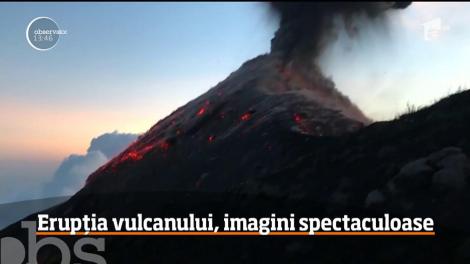 Imagini spectaculoase au fost date publicităţii de o echipă de alpinişti care a asistat de la mică distanţă la erupţia unui vulcan din Guatemal