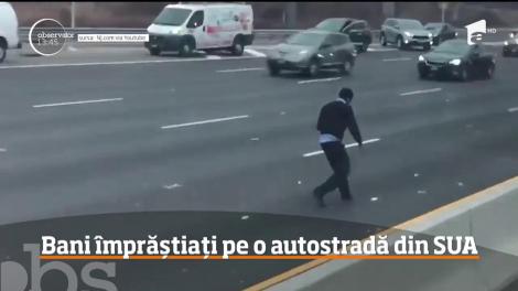 Sute de bancnote s-au împrăștiat pe o autostradă din SUA. Șoferii au părăsit mașinile pentru a aduna banii care zburau pe drum
