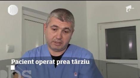 O fiică acuză că tatăl ei a murit cu zile, după ce medicii din două spitale nu s-au putut înţelege pentru transferul lui