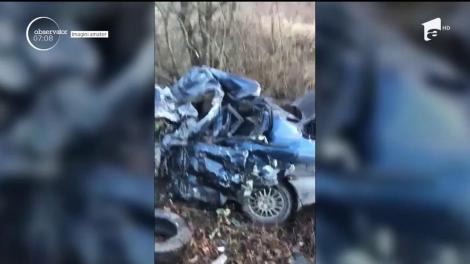Impact devastator în Satu Mare! Doi șoferi au murit